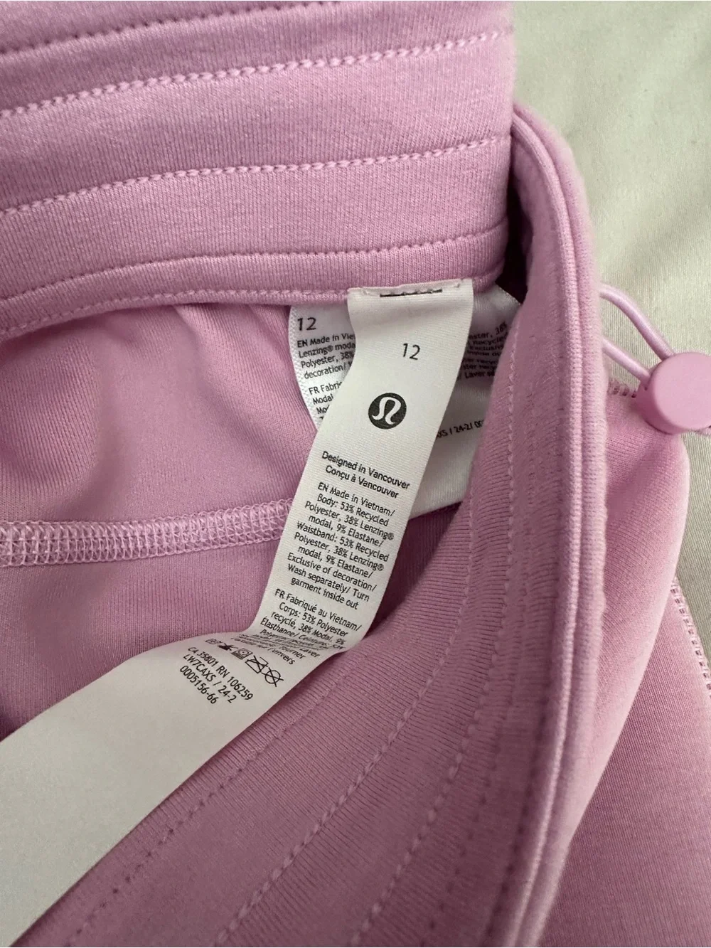 lululemon athletica Sofstreme 4” Shorts EUC